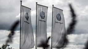 Logo du constructeur allemand Volkswagen photographié le 25 mai 2020 à Hamm, en Allemagne.