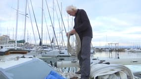 Suite à la collision entre le porte-avions Charles de Gaulle et un voilier vendredi 12 novembre dans le sud-est des îles d'Hyères, le navigateur Tomasz Bugajski partage sa stupeur.