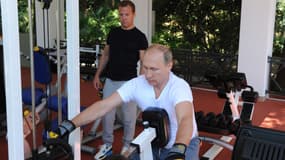 Séance de musculation de Vladimir Poutine et Dmitry Medvedev dans la datcha présidentielle.
