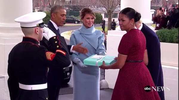 Melania Trump a offert un cadeau à Michelle Obama lors de l'investiture de son mari Donald Trump
