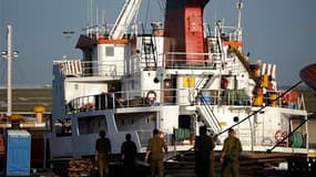 Un des bateaux de la flotille humanitaire pour Gaza dans le port israélien d'Ashdod. Les autorités israéliennes ont décidé d'expulser "immédiatement" tous les étrangers qui étaient présents à bord de la flottille humanitaire pour Gaza. /Photo prise le 1er