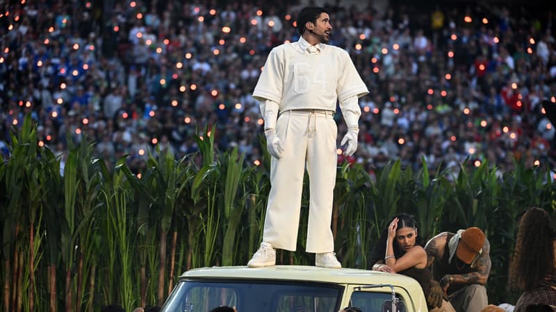 Hommage aux Amériques, salsa de Lady Gaga, critiques de Donald Trump... Les moments forts de la mi-temps du Super Bowl de Bad Bunny