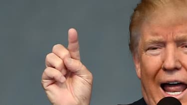 A la suite de la nouvelle polémique entourant Donald Trump et ses propos sexistes, plusieurs membres de son propre camp ont demandé à ce qu'il se retire de la course à la Maison-Blanche.