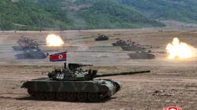 Des chars de l'armée nord-coréenne à l'entraînement, le 12 mai 2025