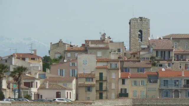 Vue d'Antibes. 