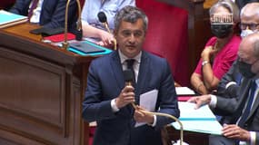 Gérald Darmanin tacle Marine Le Pen pour avoir quitté l'hémicycle avant la fin des questions au gouvernement