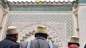 Des musulmans arrivent à la Grande mosquée de Paris, en 2012. (Illustration)