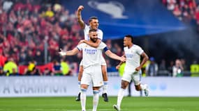Karim Benzema avec Dani Ceballos, lors du sacre du Real en Ligue des champions le 28 mai 2022