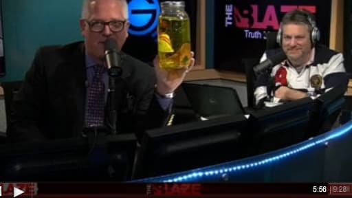 L'oeuvre "Obama pipi" de Glenn Beck