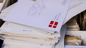 Des milliers de courriers ont été enterrés par un facteur dans un forêt des Pays-Bas.