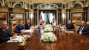 Des délégations américaine et russe échangent à Ryad (Arabie saoudite) le 18 février 2025