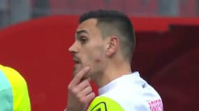 Jérôme Prior mordu par un Sochalien