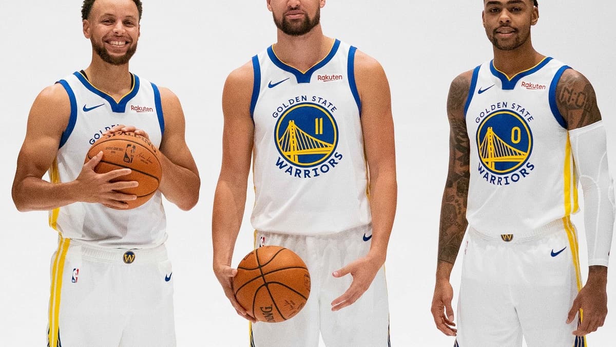 Steph Curry, Klay Thompson et D'Angelo Russell (de gauche à droite) Steph Curry, Klay Thompson et D'Angelo Russell (de gauche à droite)