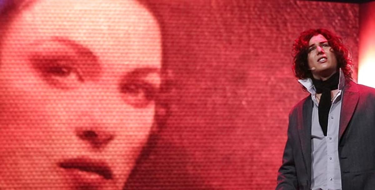 Julien Sorel Le Rouge Et Le Noir Le Rouge et le Noir: l'oeuvre de Stendhal vs. l'opéra rock de Zazie