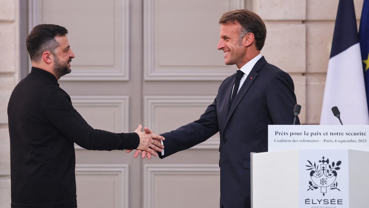 EN ANNONÇANT LE DÉPLOIEMENT D'UNE "FORCE DE RÉASSURANCE" EN CAS DE CESSEZ-LE-FEU, EMMANUEL MACRON REPOSITIONNE L'EUROPE DANS LE DOSSIER UKRAINIEN