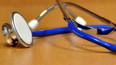 Le père reconnaît avoir frappé son bébé de sept mois.