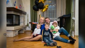 Elena et de ses trois enfants vivent dans le département du Rhône depuis trois ans. Le père de famille est resté en Ukraine. 