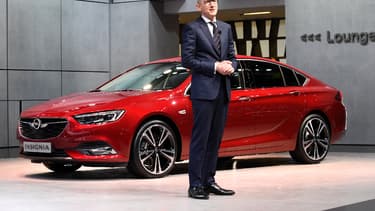 Karl-Thomas Neumann, l'ex-PDG d'Opel/Vauxhall lors de la présentation de l'Opel Insigna Grand Sport, dernière berline du constructeur allemand.