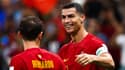 Cristiano Ronaldo et Bernardo Silva avec le Portugal lors de la Coupe du monde 2022.