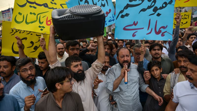 Des manifestants au Pakistan