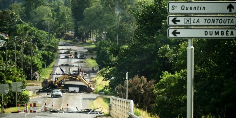 Un barrage routier à Nouméa, le 20 mai 2024 en Nouvelle-Calédonie