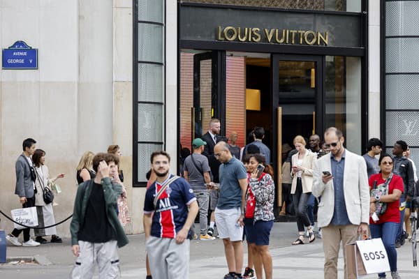 Louis Vuitton store - 101 Avenue des Champs-Elysées 