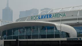 La Rod Laver Arena dans le brouillard de la fumée des incendies