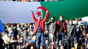 Plusieurs milliers de personnes défilent dans l'est de l'Algérie à Kherrata, le berceau du mouvement antirégime Hirak, le 16 février 2021 (photo d'illustration).