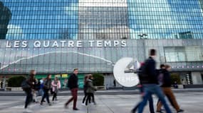 Dès 2008, les services de renseignements font état d'une menace visant le quartier d'affaires.