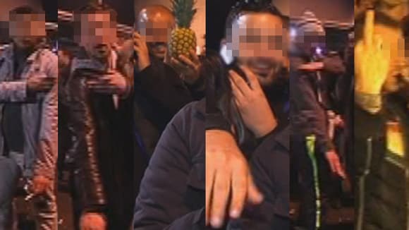 Des spectateurs de Dieudonné réalisent des ''quenelles'' face aux caméras, jeudi 9 janvier, devant le Zénith de Nantes.
