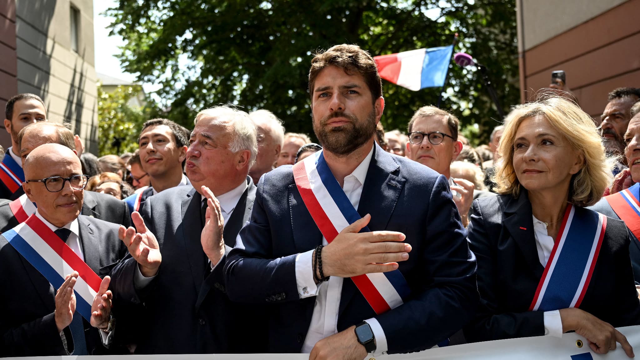 L'Haÿ-les-Roses: de nombreux élus rassemblés derrière le maire attaqué ...