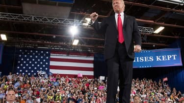 Pour ses campagnes électorales, Donald Trump aurait fait produire ses drapeaux "Make america great again" par une entreprise chinoise