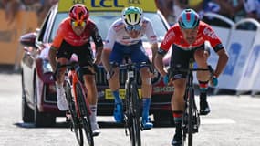 Mattéo Vercher (au centre) lors de la 18e étape du Tour de France 2024