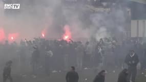 Lyon - ASSE : fumigènes et chants pour accompagner le bus des Verts