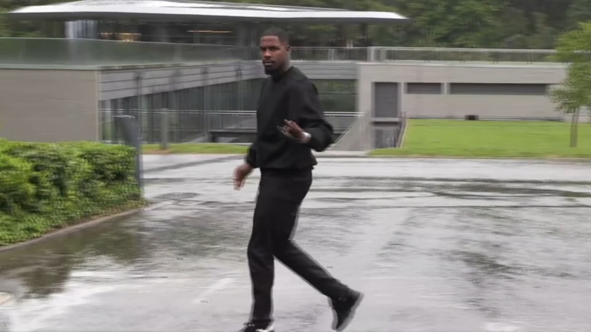 Mike Maignan à son arrivée à Clairefontaine pour le rassemblement avant l'Euro, le 29 mai 2024 Mike Maignan à son arrivée à Clairefontaine pour le rassemblement avant l'Euro, le 29 mai 2024