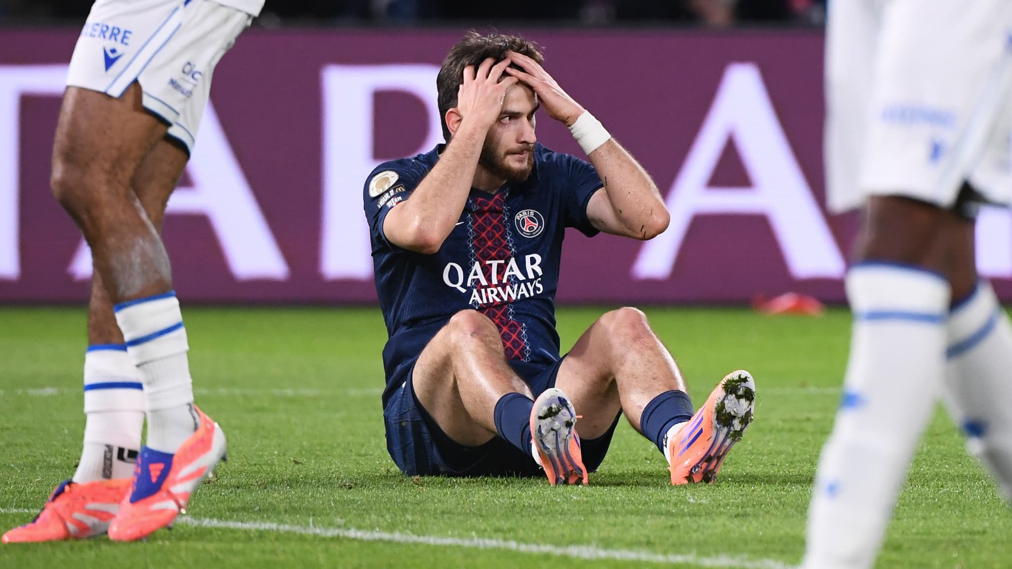 "CE N'EST PAS POSITIF": LUIS ENRIQUE ATTEND DES NOUVELLES DE KVARATSKHELIA ET VITINHA, SORTIS SUR BLESSURE FACE À AUXERRE