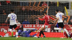 Rayan Cherki face à Manchester United, le 17 avril 2025.