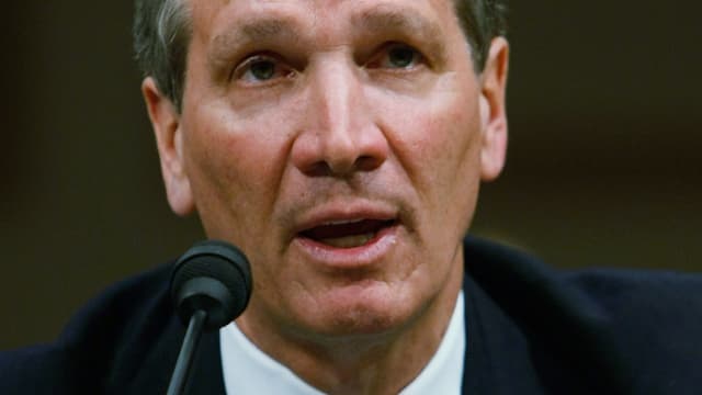 Avant de diriger Guggenheim, Alan Schwartz a été le dernier patron de Bear Stearns avant qu'elle soit rachetée par JPMorgan Chase.
