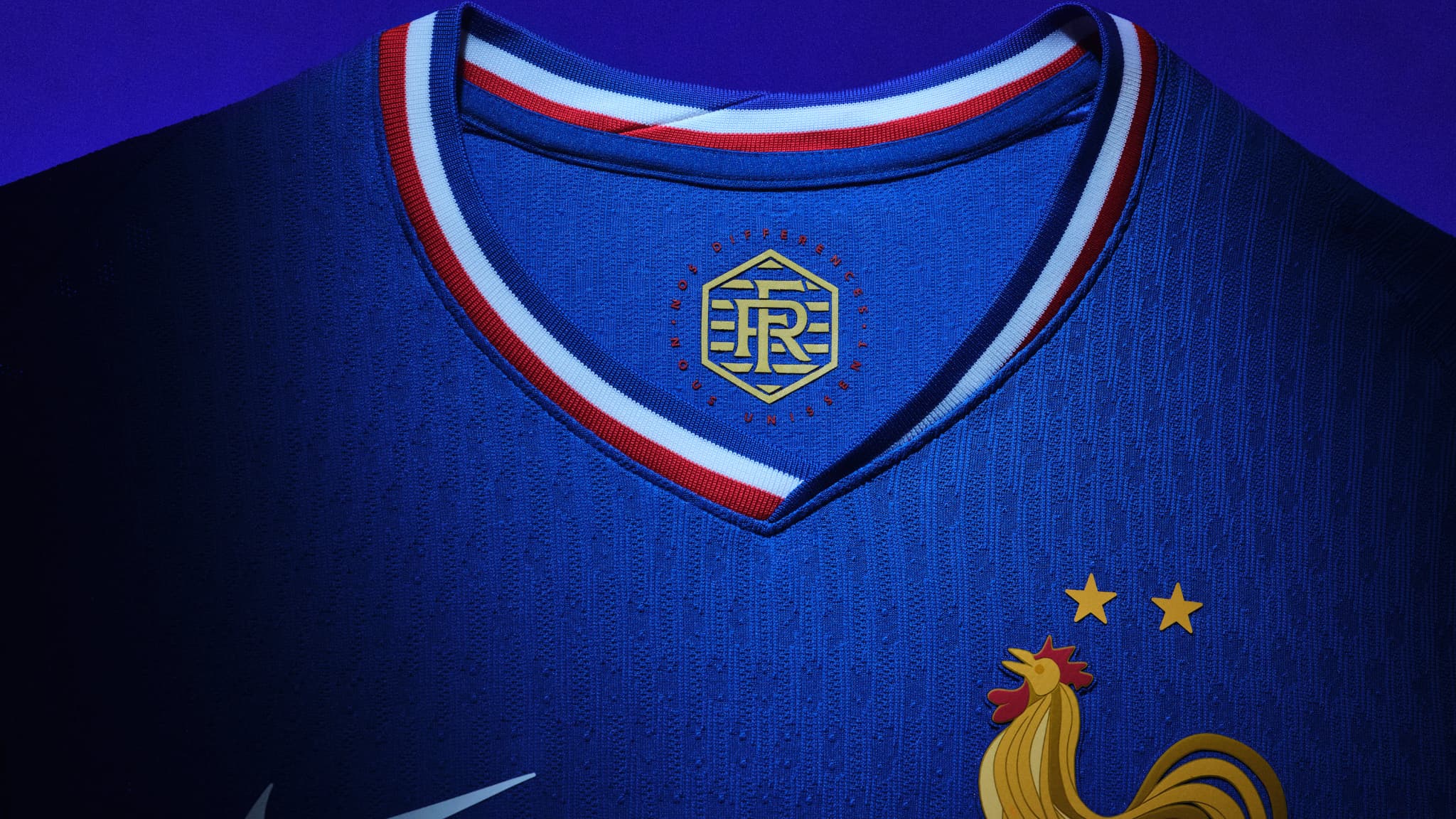 Le nouveau maillot de l'équipe de France pour l'Euro 2024 Le nouveau maillot de l'équipe de France pour l'Euro 2024