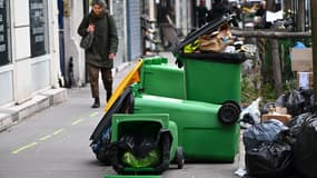 La grève des éboueurs à Paris a commencé il y a une semaine.