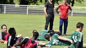 Fabien Barthez, le directeur général, Christophe Pelissier, l'entraîneur, et les joueurs pros ne joueront pas en National la saison prochaine
