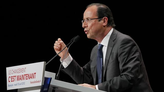 François Hollande a rejeté mercredi sur la droite les inquiétudes liées aux tumultes des marchés financiers, estimant que la fragilité économique de la France était une conséquence directe de la mauvaise gestion de l'actuel gouvernement. /Photo prise le 1