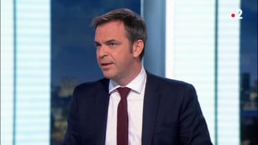Le ministre de la Santé Olivier Véran, sur France lundi 1er mars 2021