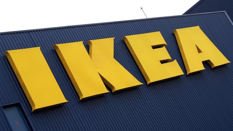 La police française a perquisitionné mardi au siège français d'Ikea à Plaisir (Yvelines) dans l'enquête ouverte sur des pratiques présumées d'espionnage d'employés et de clients du géant de l'ameublement suédois. /Photo d'archives/REUTERS/Olivier Pon