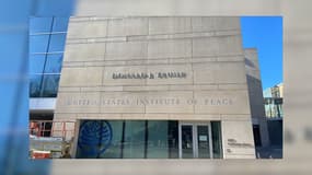 Le nom de Donald Trump a été inscrit mercredi sur la façade de l'Institut américain pour la paix.