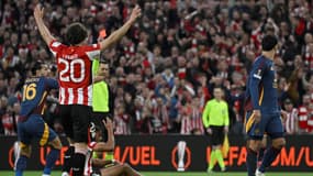 Mats Hummels exclu par Clément Turpin lors de Bilbao-AS Rome (3-1, Ligue Europa), le 13 mars 2025