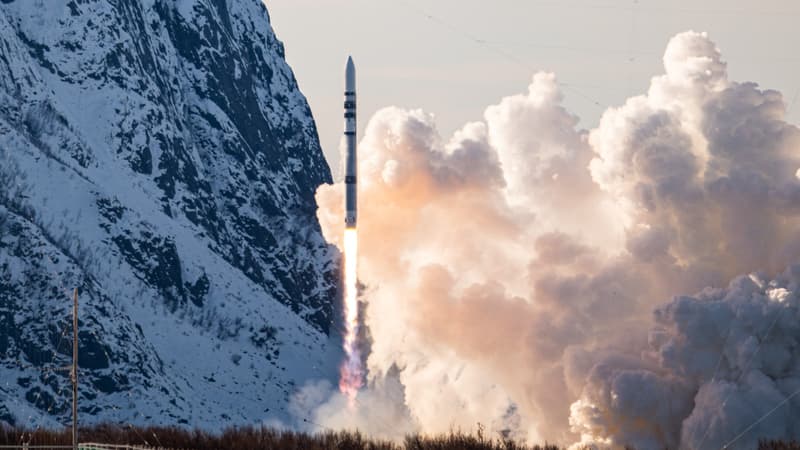 La fusée Spectrum développée par la start up allemande Isar Aerospace au décollage en Norvège avant de s'écraser, le 30 mars 2025.