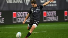 Le demi de mêlée toulonnais  Baptiste Serin contre l'Aviron bayonnais, le 21 novembre 2020 à Bayonne