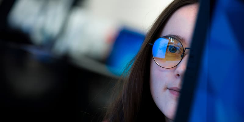 L'école 42 organise des sessions d'initiation à l'informatique réservées aux femmes, les piscines Discovery