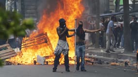 De violents affrontements entre certains manifestants pro-Palestine et les forces de l'ordre ont éclaté.